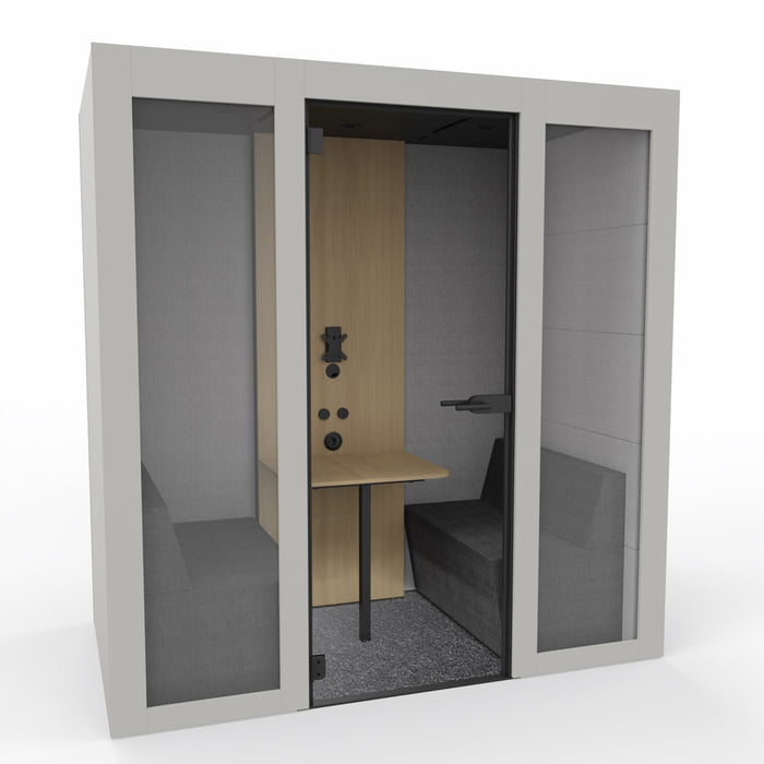 Silent room, L