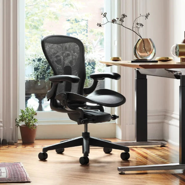 Aeron Remastered Svart